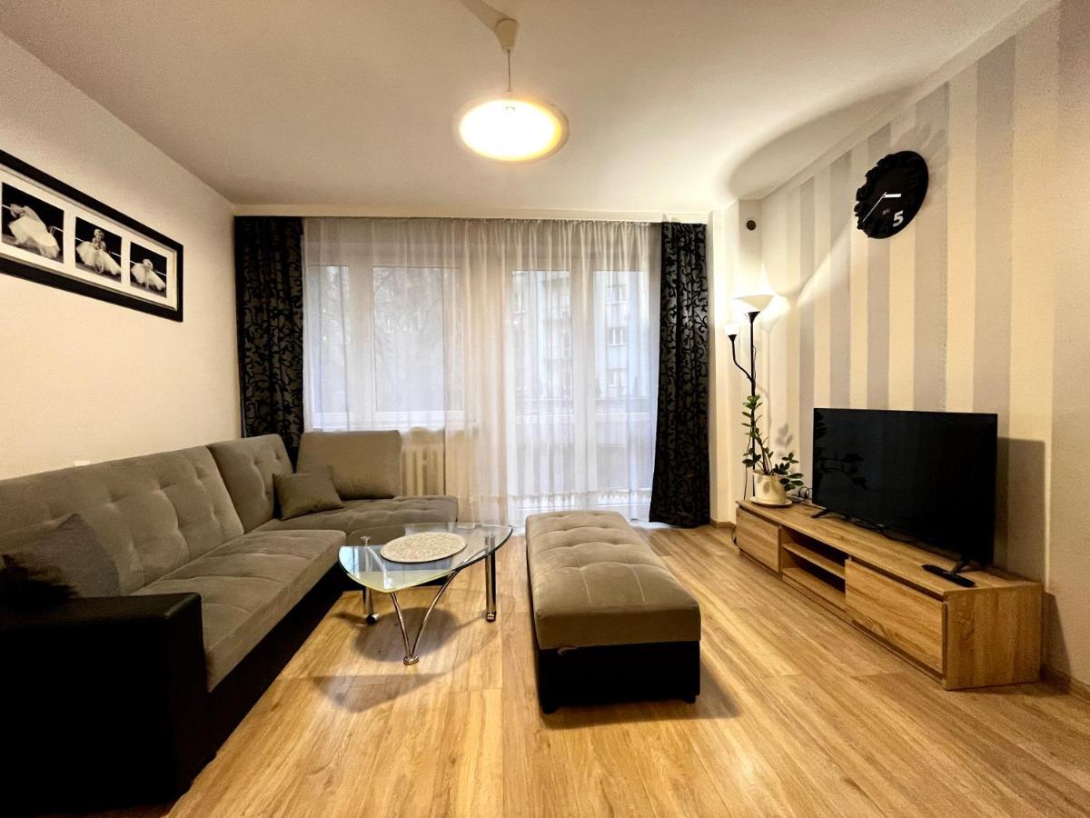 Charmig Apartment Cracovia Esterno foto
